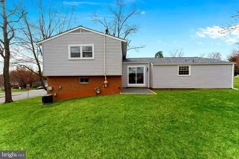 Exterior - 7013 Galgate Dr, Springfield, VA 22152 photo 3 of 12