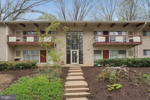 4333 C Americana Dr, Annandale, VA 22003