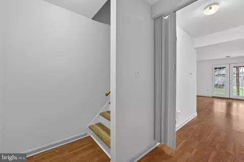 Entry Way - 2982 Emerald Chase Dr, Herndon, VA 20171 photo 15 of 15