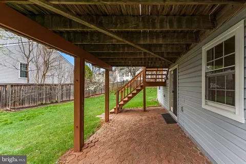 Exterior - 2982 Emerald Chase Dr, Herndon, VA 20171 photo 11 of 16