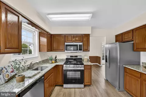 Kitchen - 2982 Emerald Chase Dr, Herndon, VA 20171 photo 1 of 5