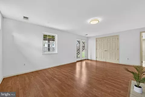 Living - 2982 Emerald Chase Dr, Herndon, VA 20171 photo 11 of 11