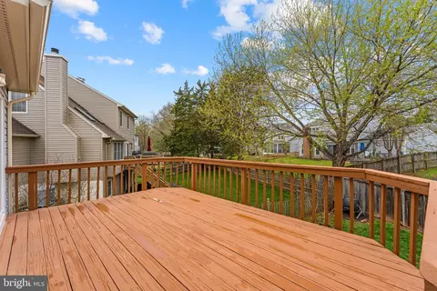 Exterior - 2982 Emerald Chase Dr, Herndon, VA 20171 photo 6 of 16