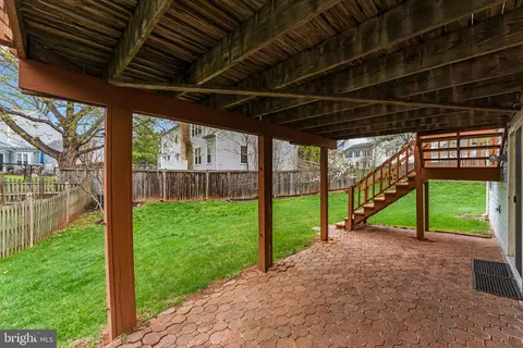 Exterior - 2982 Emerald Chase Dr, Herndon, VA 20171 photo 14 of 16