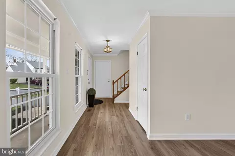 Entry Way - 2982 Emerald Chase Dr, Herndon, VA 20171 photo 5 of 15