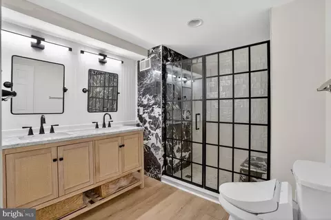 Bath - 2028 Beacon Pl, Reston, VA 20191 photo 7 of 7