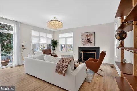 Living - 2028 Beacon Pl, Reston, VA 20191 photo 3 of 3