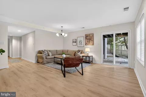 Living - 2028 Beacon Pl, Reston, VA 20191 photo 2 of 3