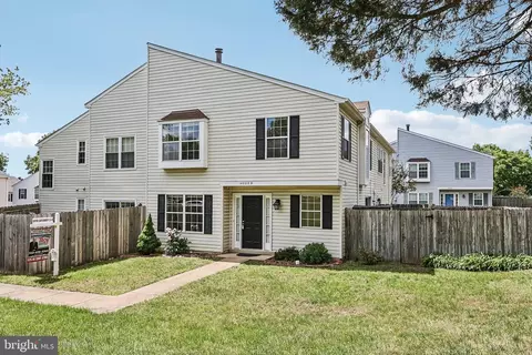 14002 D Walter Bowie Ln, Centreville, VA 20121