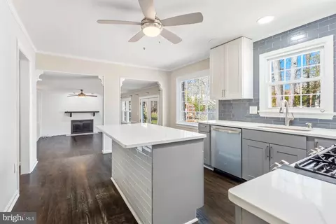 7800 Richfield Rd, Springfield, VA 22153 photo 12