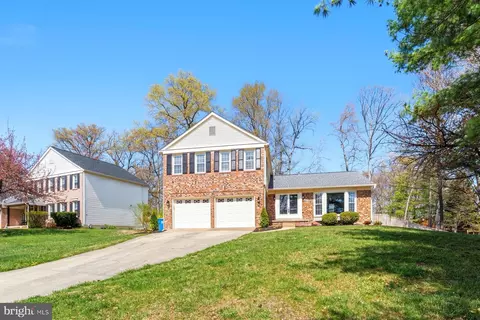 7800 Richfield Rd, Springfield, VA 22153 photo 2