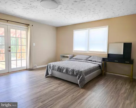 Bedroom - 6421 Inwood Dr, Springfield, VA 22150 photo 2 of 2