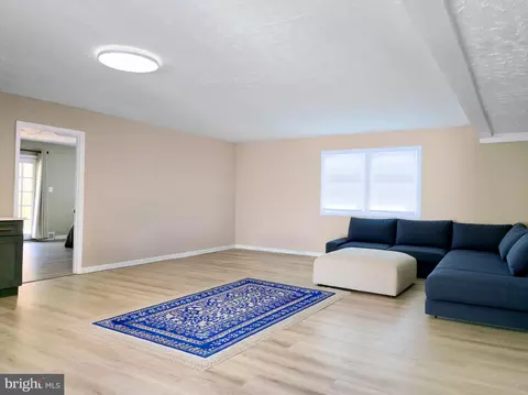 Living - 6421 Inwood Dr, Springfield, VA 22150 photo 3 of 3