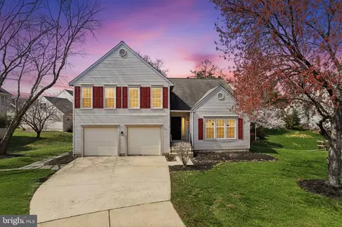 1292 Browns Mill Ct, Herndon, VA 20170