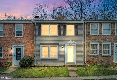 8677 Hickory Ridge Ct, Springfield, VA 22153