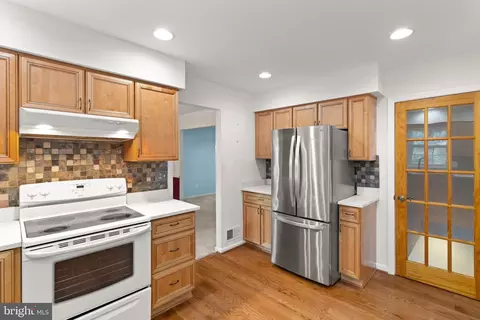 Kitchen - 5613 Doolittle St, Burke, VA 22015 photo 3 of 4