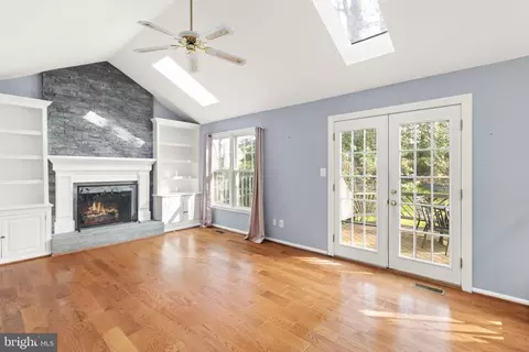 Living - 5613 Doolittle St, Burke, VA 22015 photo 4 of 6