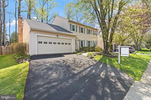Exterior - 5613 Doolittle St, Burke, VA 22015 photo 3 of 7