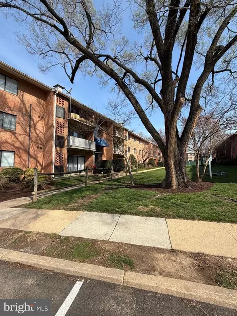 7608 Savannah St #203, Falls Church, VA 22043