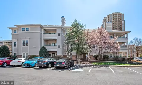 12001 Taliesin Pl #12, Reston, VA 20190