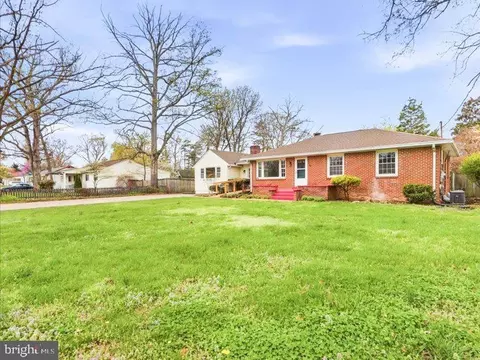 6404 Inwood Dr, Springfield, VA 22150 photo 2
