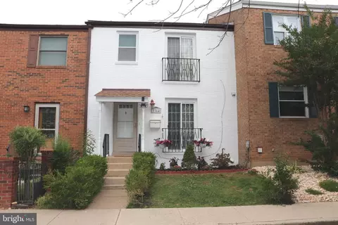 3364 Ardley Ct, Falls Church, VA 22041