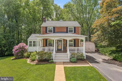 7109 Wayne Dr, Annandale, VA 22003
