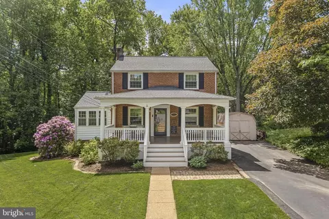 7109 Wayne Dr, Annandale, VA 22003