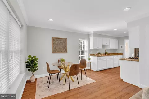 Dining - 2174 Golf Course Dr, Reston, VA 20191 photo 2 of 3