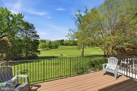 Exterior - 2174 Golf Course Dr, Reston, VA 20191 photo 5 of 7