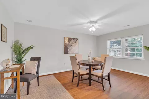 Dining - 2174 Golf Course Dr, Reston, VA 20191 photo 3 of 3