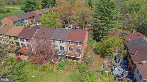 View/Area - 2174 Golf Course Dr, Reston, VA 20191 photo 3 of 3
