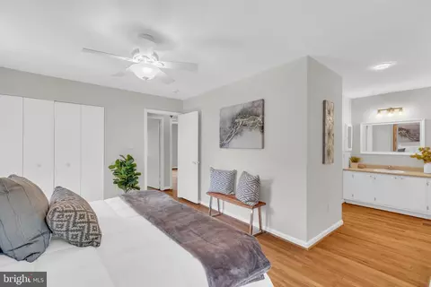 Bedroom - 2174 Golf Course Dr, Reston, VA 20191 photo 2 of 5