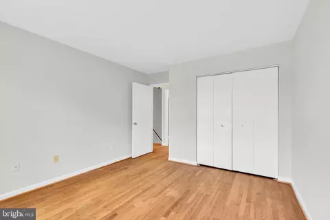 Bedroom - 2174 Golf Course Dr, Reston, VA 20191 photo 4 of 5