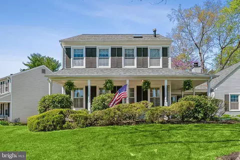 14511 Oak Cluster Dr, Centreville, VA 20120