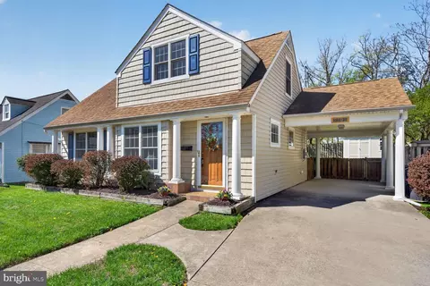 6610 Cavalier Dr, Alexandria, VA 22307