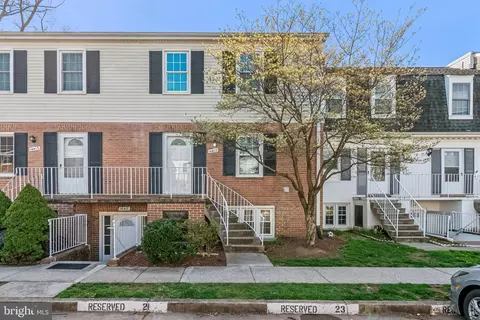 14417 Saguaro Pl, Centreville, VA 20121