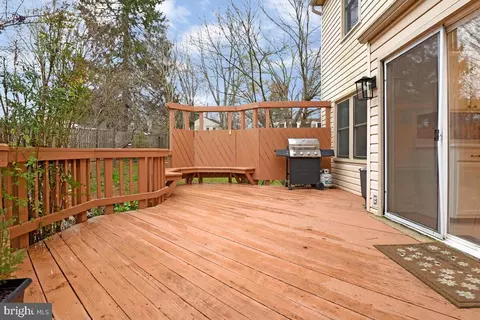 Exterior - 8714 Arley Dr, Springfield, VA 22153 photo 7 of 8