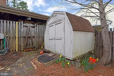 Exterior - 8714 Arley Dr, Springfield, VA 22153 photo 2 of 8