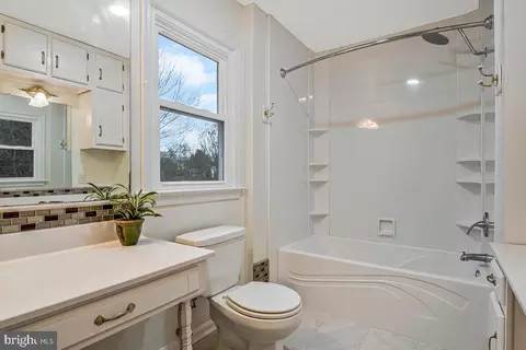 Bath - 8714 Arley Dr, Springfield, VA 22153 photo 5 of 6