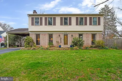 Exterior - 8714 Arley Dr, Springfield, VA 22153 photo 1 of 8
