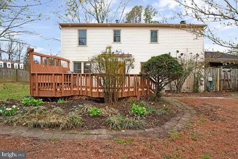 Exterior - 8714 Arley Dr, Springfield, VA 22153 photo 5 of 8