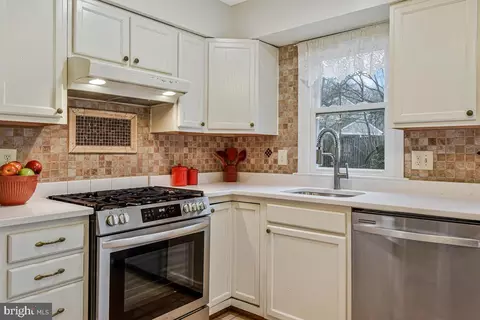 Kitchen - 8714 Arley Dr, Springfield, VA 22153 photo 2 of 2