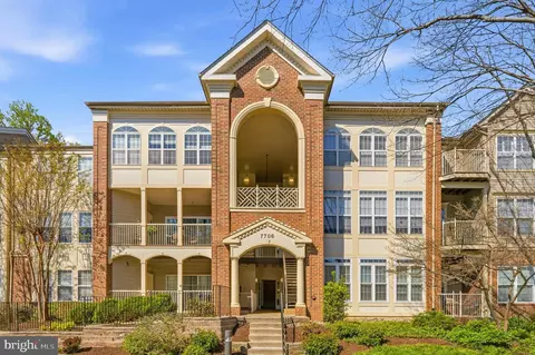 7706 Haynes Point Way #D, Alexandria, VA 22315