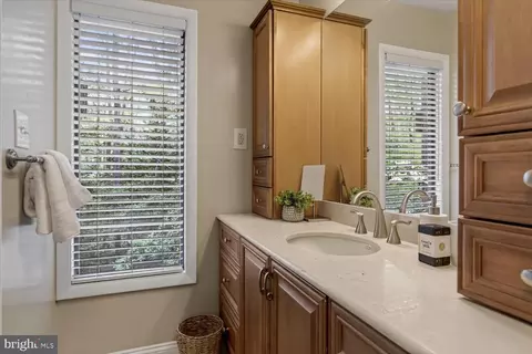 Bath - 2105 Lirio Ct, Reston, VA 20191 photo 1 of 4