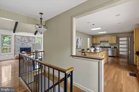 Entry Way - 2105 Lirio Ct, Reston, VA 20191 photo 2 of 7