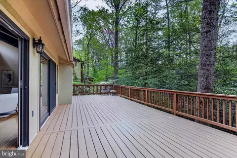 Exterior - 2105 Lirio Ct, Reston, VA 20191 photo 5 of 10
