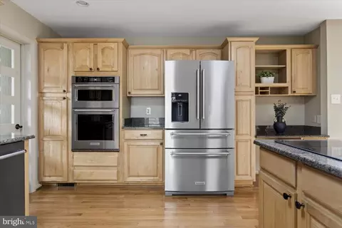 Kitchen - 2105 Lirio Ct, Reston, VA 20191 photo 2 of 5