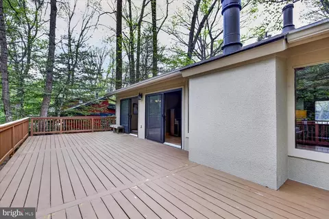 Exterior - 2105 Lirio Ct, Reston, VA 20191 photo 6 of 10