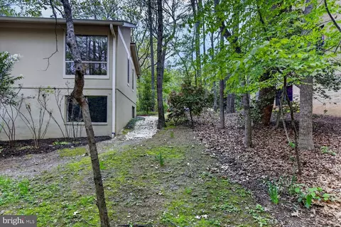 Exterior - 2105 Lirio Ct, Reston, VA 20191 photo 9 of 10